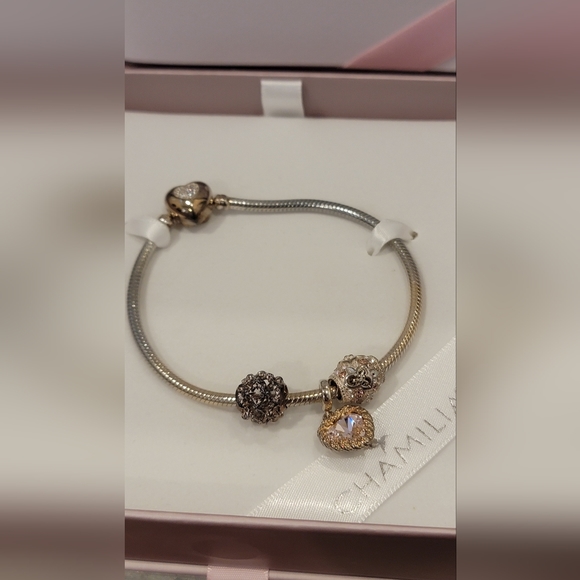 BNIB Authentic Chamilia Facets of Love Premium Gift Set - Picture 5 of 7